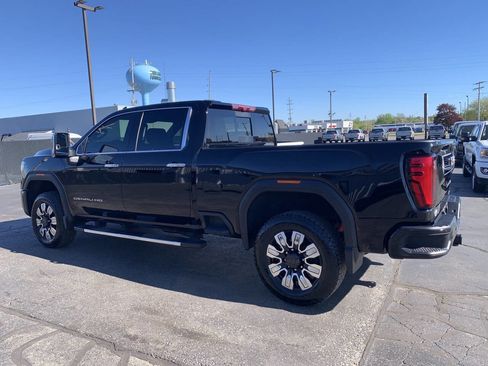 Used 2025 GMC Sierra 2500 Denali w/ Denali Reserve Package AWD/4WD image 7