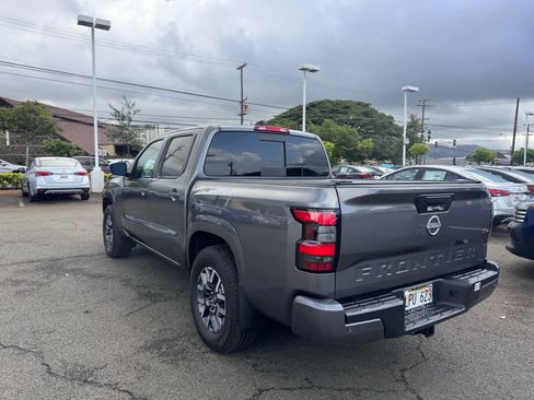 Used 2024 Nissan Frontier SL w/ Technology Package image 4