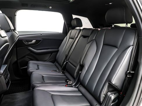 Used 2025 Audi Q7 3.0T Premium Plus w/ Premium Plus Package image 9