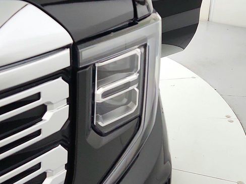 Used 2022 GMC Sierra 1500 Denali AWD/4WD image 42