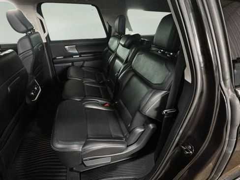 Used 2025 Ford Expedition Max Platinum image 13