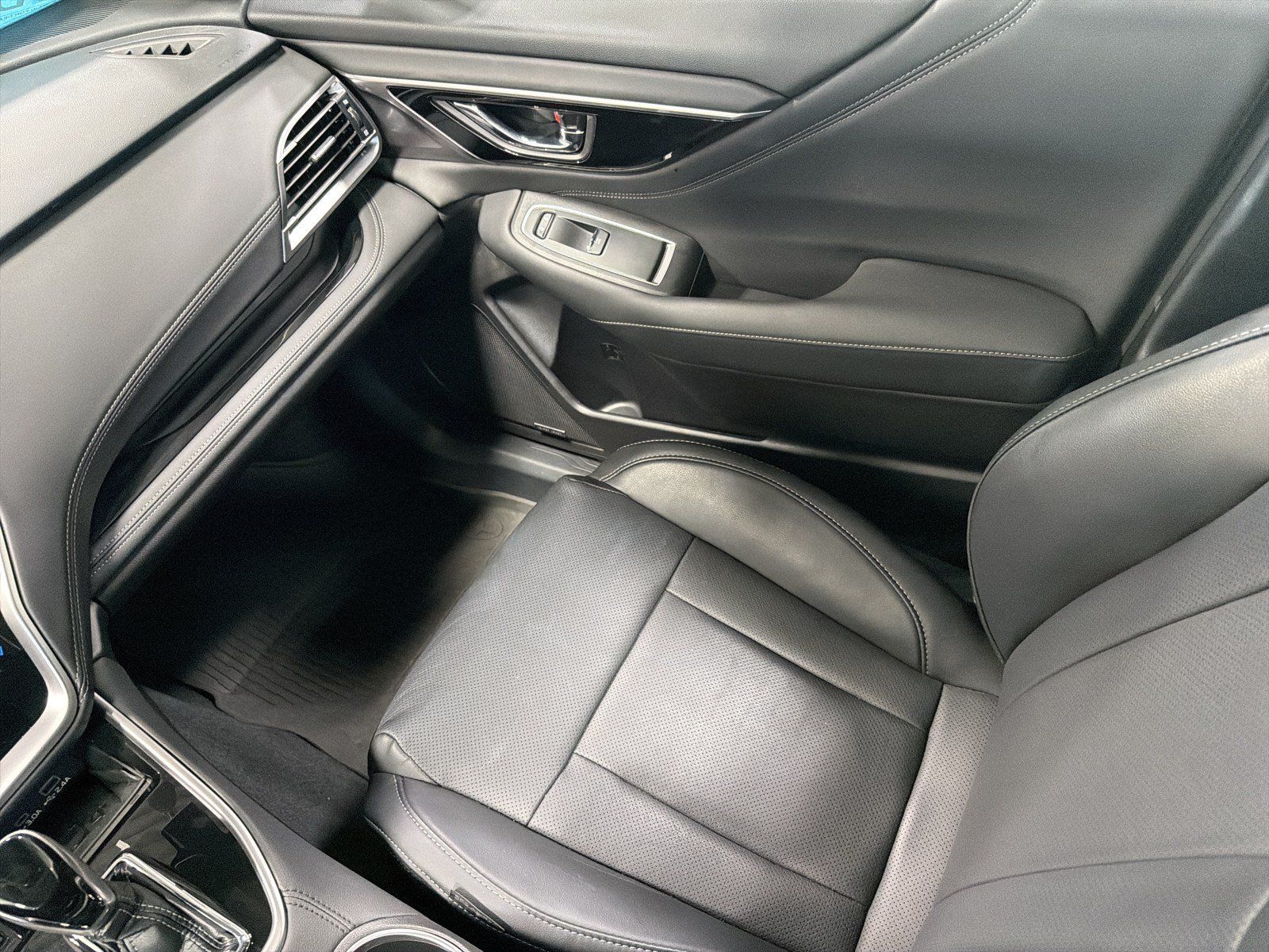 Used 2023 Subaru Legacy Limited AWD/4WD image 11