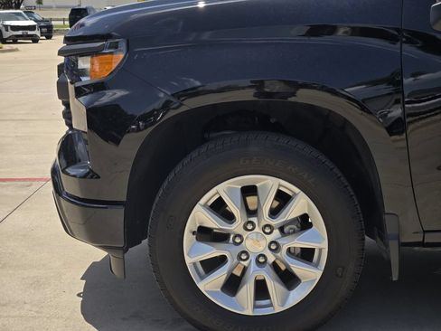 Used 2025 Chevrolet Silverado 1500 Custom RWD image 14