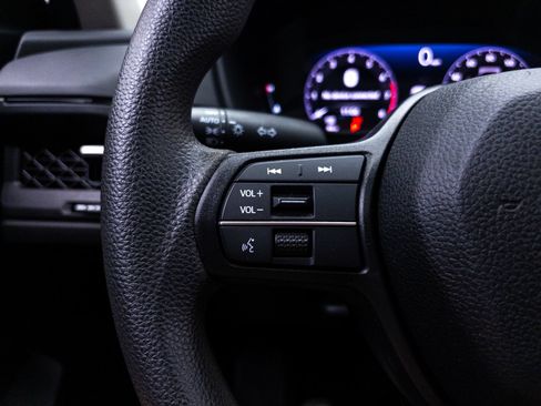 Used 2023 Honda Accord EX image 31