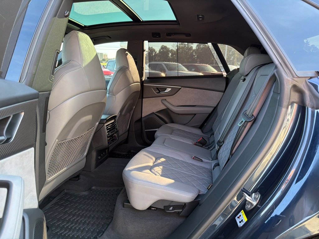 Used 2024 Audi SQ8 Prestige AWD/4WD image 15