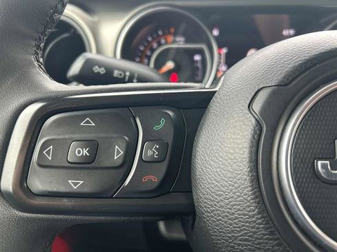 Certified 2023 Jeep Gladiator Sport image 23