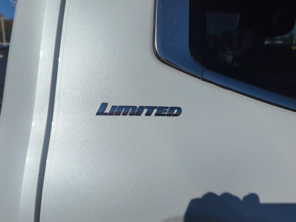 Used 2024 Toyota Tundra Limited AWD/4WD image 15