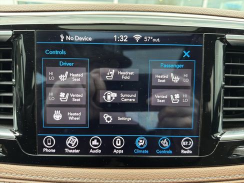 Used 2018 Chrysler Pacifica Limited w/ Tire & Wheel Group image 20