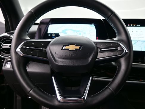 Used 2026 Chevrolet Equinox LT AWD/4WD image 23