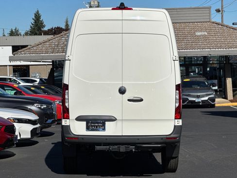 New 2025 Mercedes-Benz Sprinter 2500 image 5