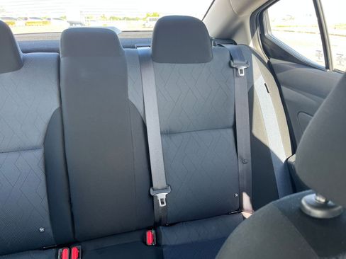 Used 2025 Nissan Versa SV FWD image 32