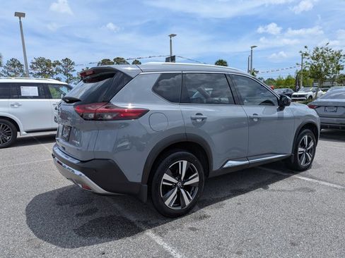 Certified 2021 Nissan Rogue Platinum image 3