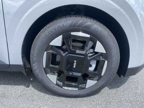 New 2026 Kia Carnival EX FWD image 7