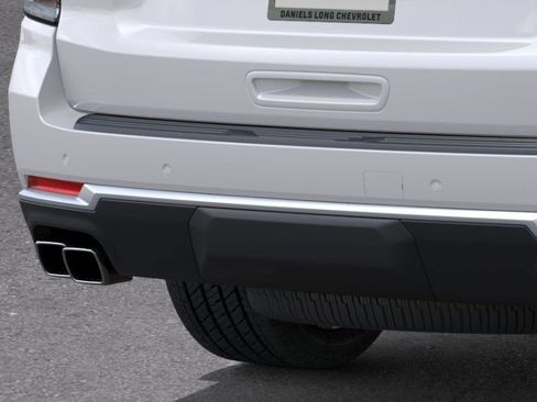 New 2025 Chevrolet Suburban High Country AWD/4WD image 14