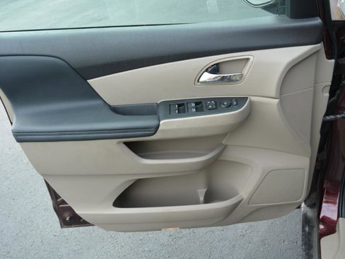 Used 2015 Honda Odyssey EX image 9