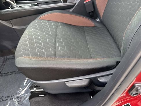 Used 2024 Nissan Kicks SR image 19