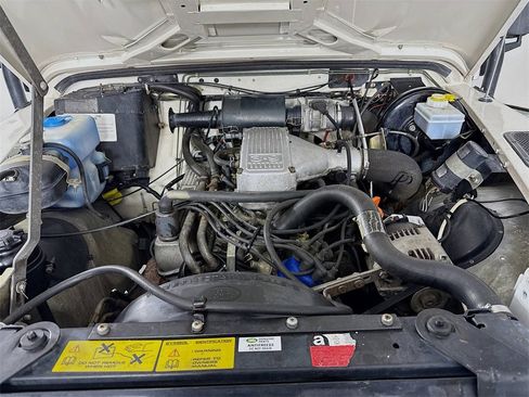 Used 1994 Land Rover Defender 90 image 25