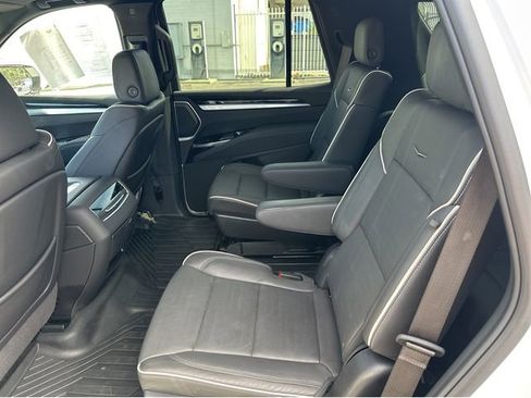 Certified 2025 Cadillac Escalade Sport w/ Touring Package image 27