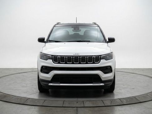 Used 2025 Jeep Compass Limited AWD/4WD image 2