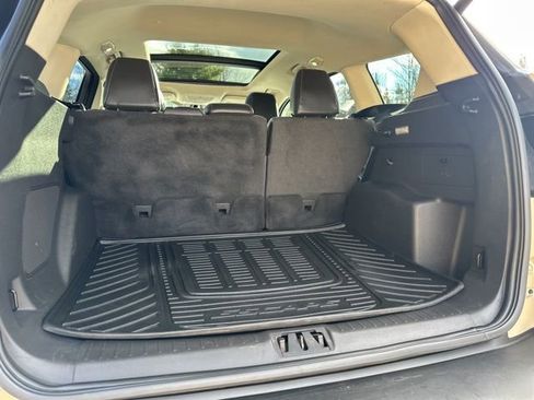 Used 2017 Ford Escape Titanium image 9