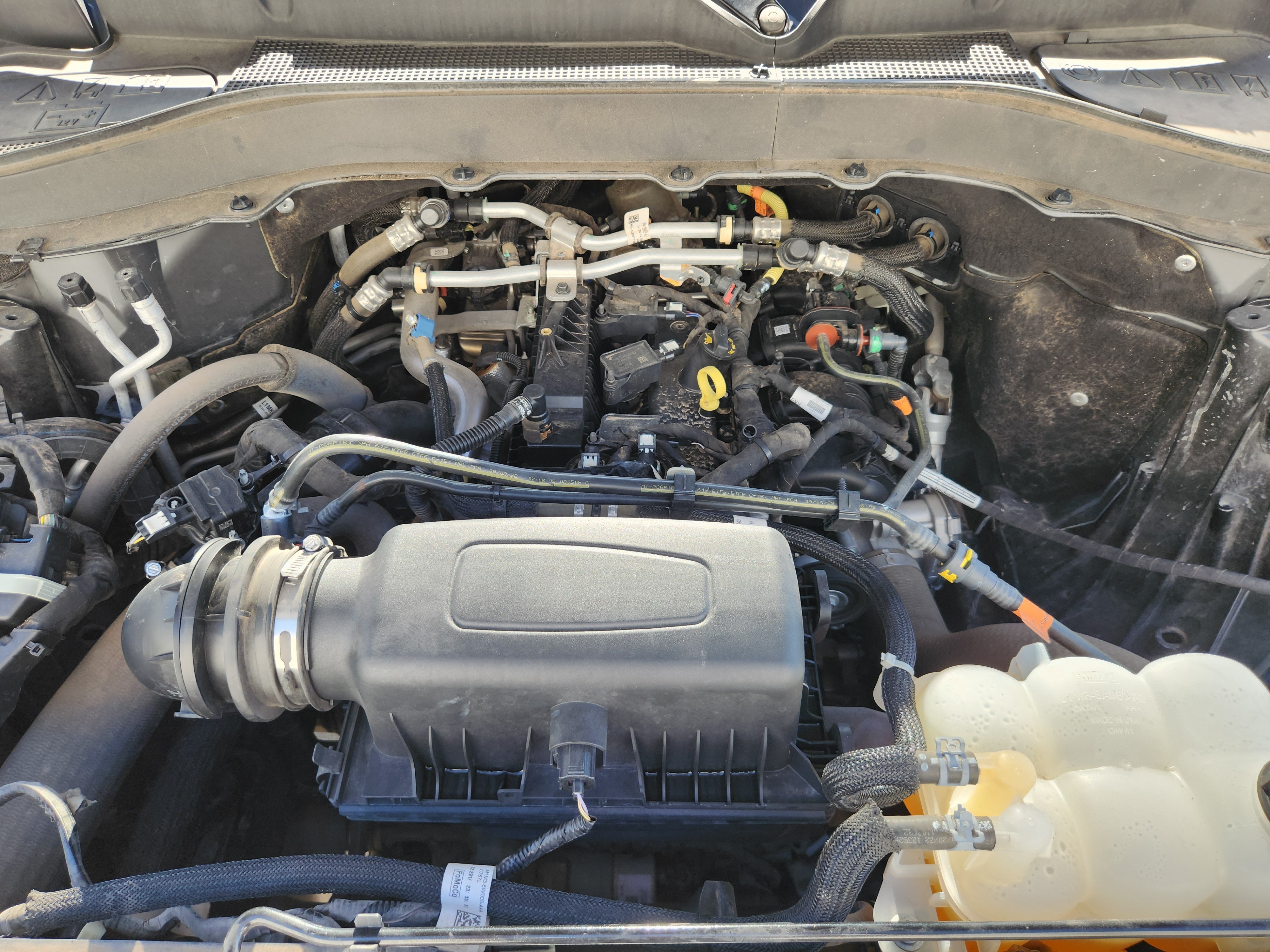 Used 2022 Ford Explorer XLT w/ Equipment Group 202A AWD/4WD image 33