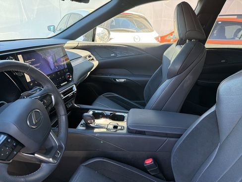 Used 2024 Lexus RX 500h F Sport image 7
