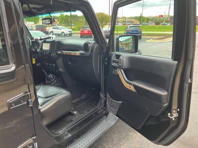 Used 2014 Jeep Wrangler Unlimited Sahara AWD/4WD image 24