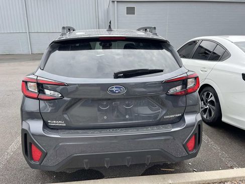 Used 2025 Subaru Crosstrek 2.0i Premium AWD/4WD image 3