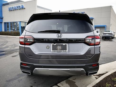 New 2026 Honda Pilot Touring image 11