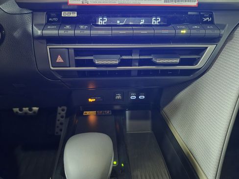 New 2026 Toyota Camry Hybrid image 27