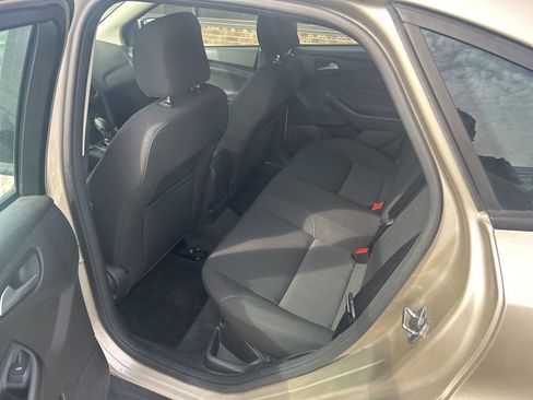 Used 2017 Ford Focus SE image 7