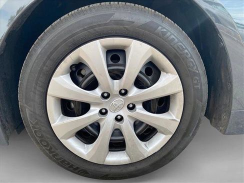 Used 2026 Toyota Corolla LE FWD image 28