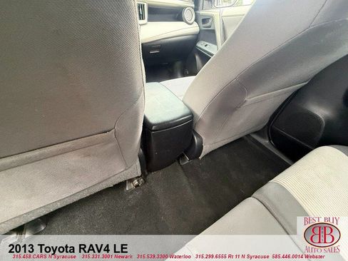 Used 2013 Toyota RAV4 LE FWD image 13