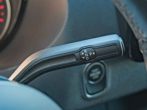 Used 2025 Mercedes-Benz Sprinter 2500 image 23