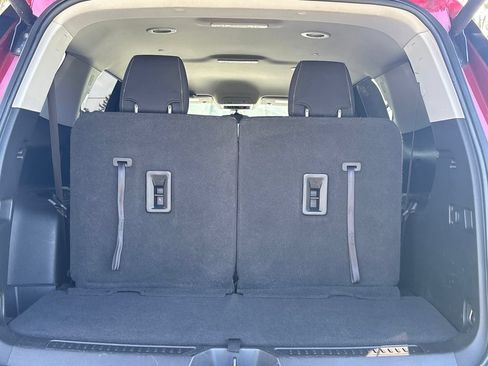 Used 2022 GMC Acadia SLE w/ Driver Convenience Package FWD image 25