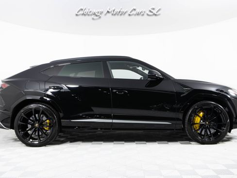 Used 2021 Lamborghini Urus AWD/4WD image 8