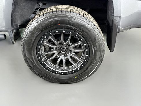 Used 2018 Chevrolet Colorado Z71 image 36