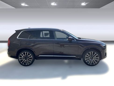 New 2026 Volvo XC90 B5 Ultra image 8