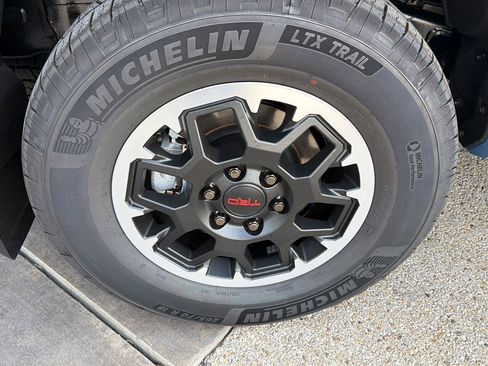 New 2026 Toyota 4Runner TRD Off-Road Premium AWD/4WD image 7