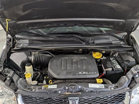 Used 2017 Dodge Grand Caravan SE w/ Power Window Group image 39