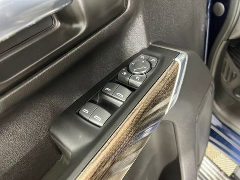 Used 2021 Chevrolet Silverado 2500 LT w/ Convenience Package AWD/4WD image 11