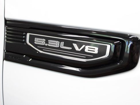 Used 2020 GMC Sierra 1500 Elevation w/ Elevation Value Package AWD/4WD image 8