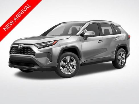 Used 2025 Toyota RAV4 XLE AWD/4WD image 1