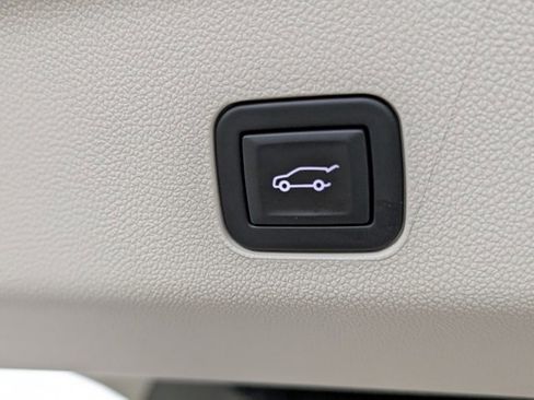 Certified 2024 Cadillac Escalade ESV Sport Platinum w/ LPO, ONYX Package image 32