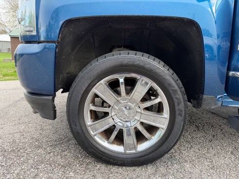 Used 2017 Chevrolet Silverado 1500 High Country AWD/4WD image 9