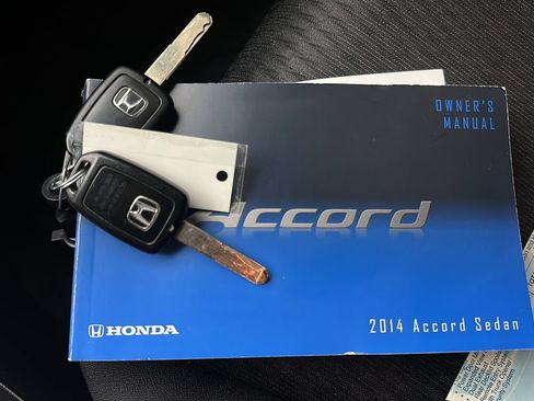 Used 2014 Honda Accord Sport image 32
