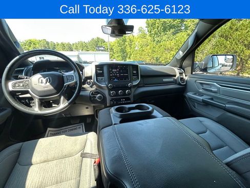 Used 2022 RAM 1500 Big Horn AWD/4WD image 18