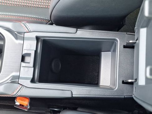 Certified 2025 Nissan Kicks SR FWD image 26