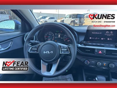 Used 2024 Kia Forte LXS image 39