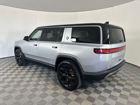 Used 2023 Rivian R1S Adventure image 3